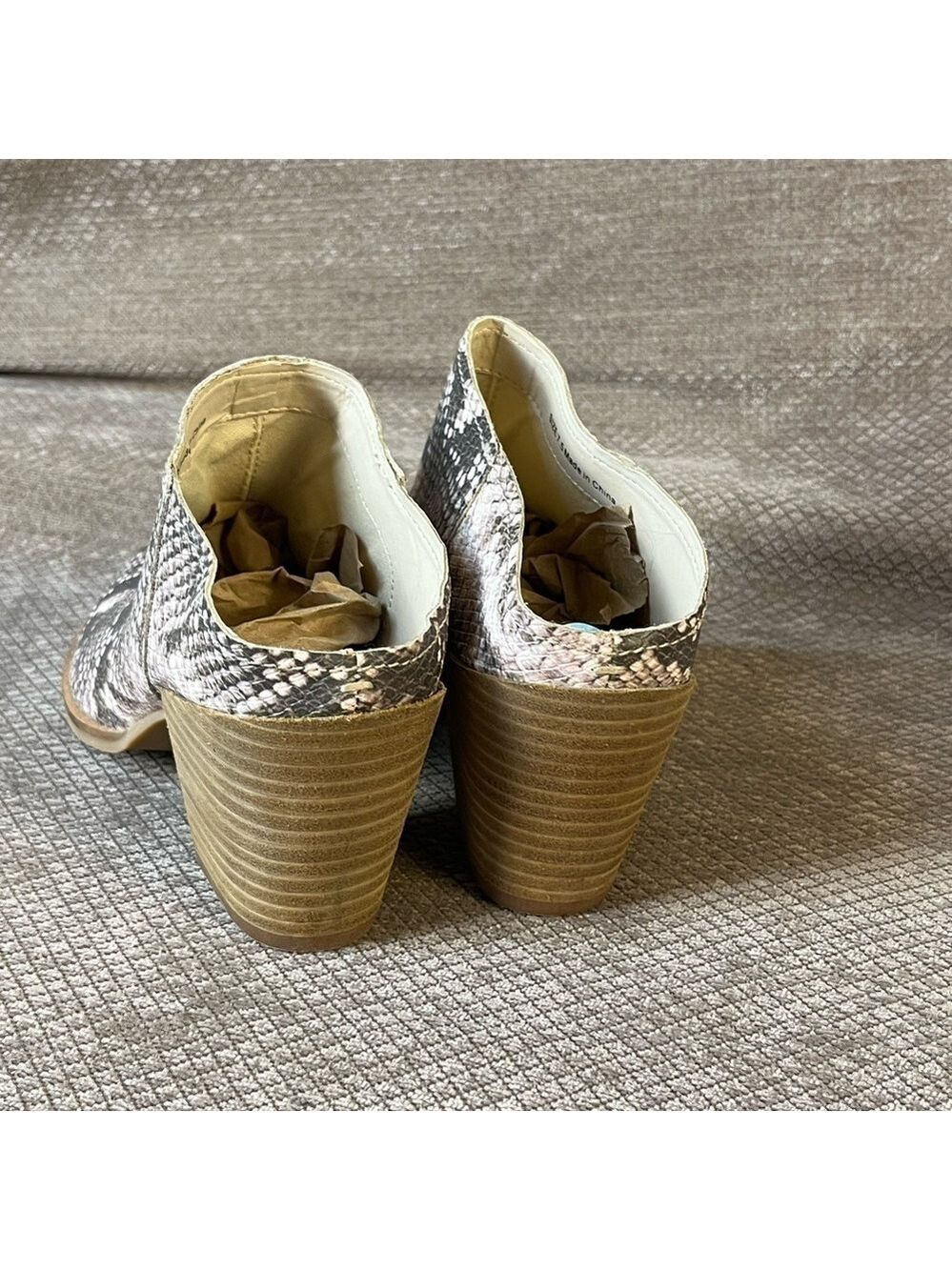 Dolce Vita Roya Slip Boot Snake Print Mules size 7.5. EUC - Picture 6 of 10